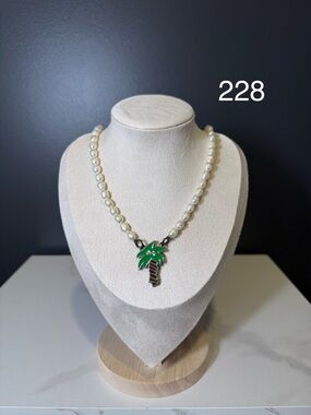 Palm Angels White Pearl Necklace with Green Palm Tree Pendant